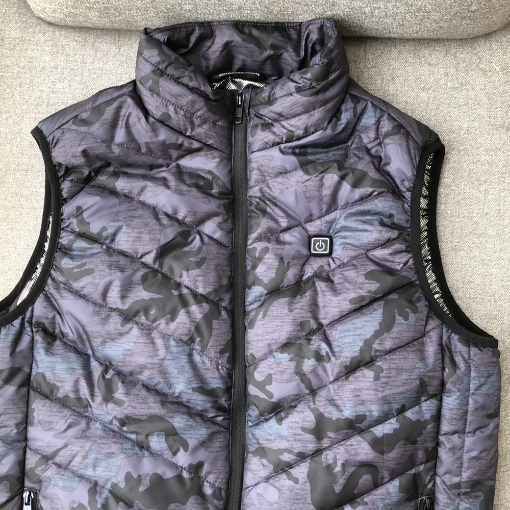 Women's Black Camo Puffer Vest - Picture 3 of 12